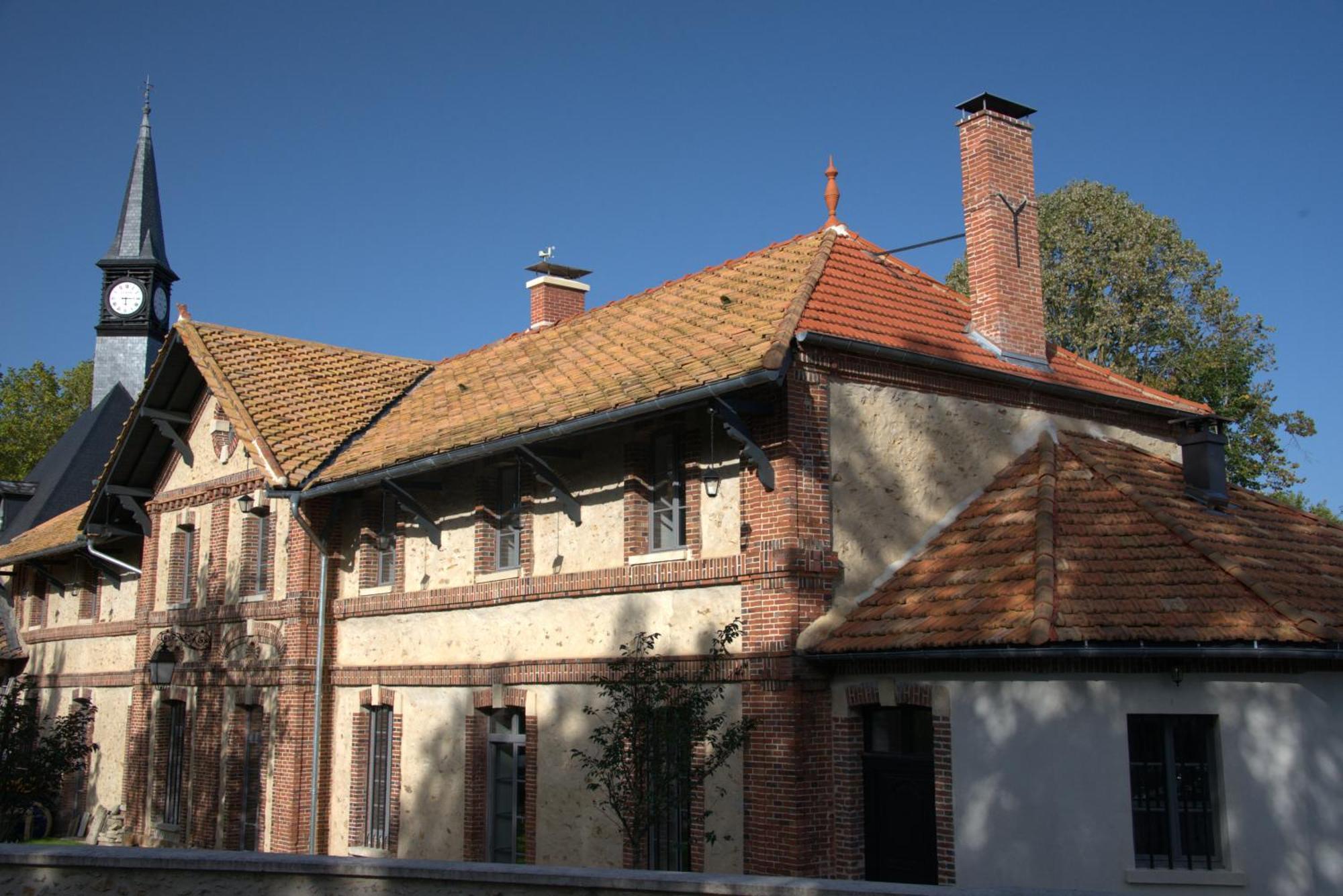 Loft Dans Le Clocher Face Au Chateau Bonnelles Екстер'єр фото