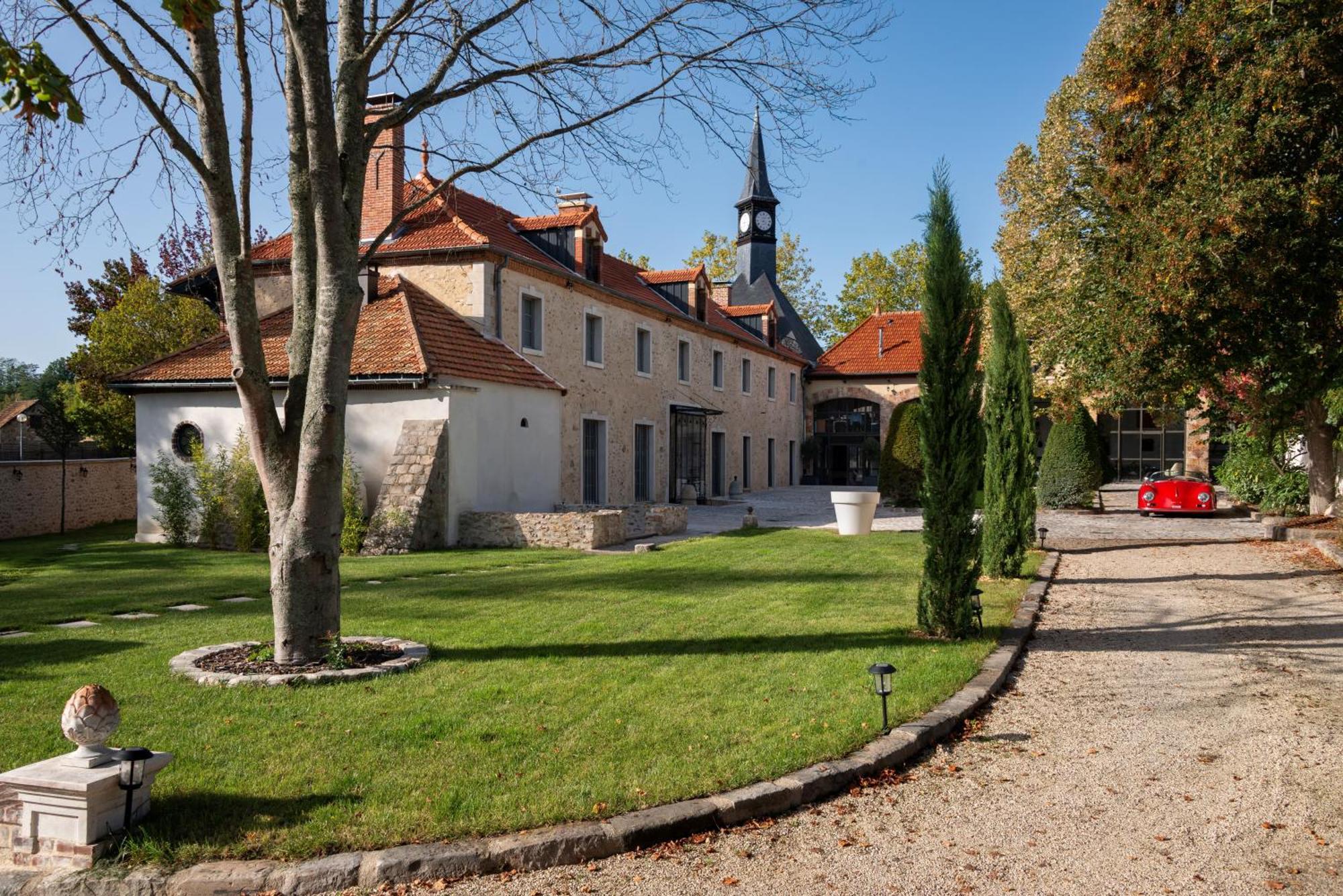 Loft Dans Le Clocher Face Au Chateau Bonnelles Екстер'єр фото