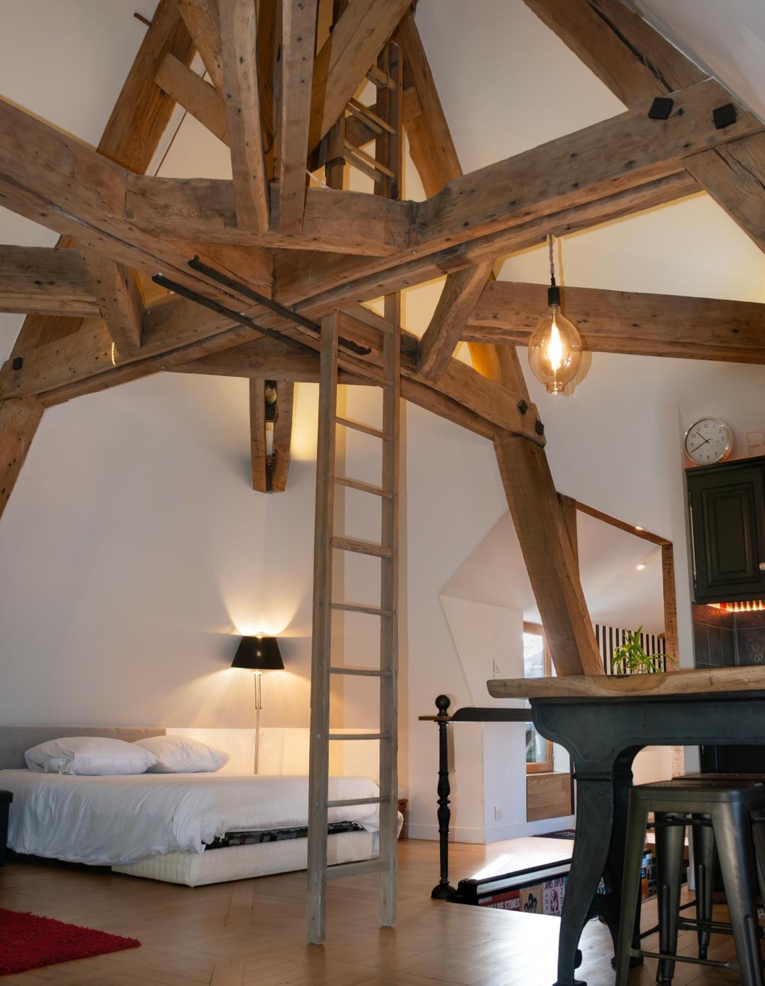 Loft Dans Le Clocher Face Au Chateau Bonnelles Екстер'єр фото